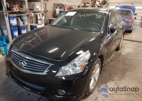 2015 Infiniti Q40 z USA, uszkodzony, nr VIN JN1CV6AR9FM650996